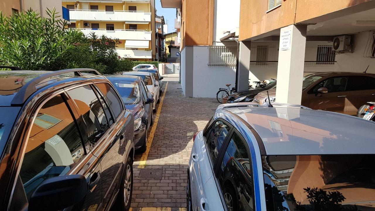 Carol Hotel 3*