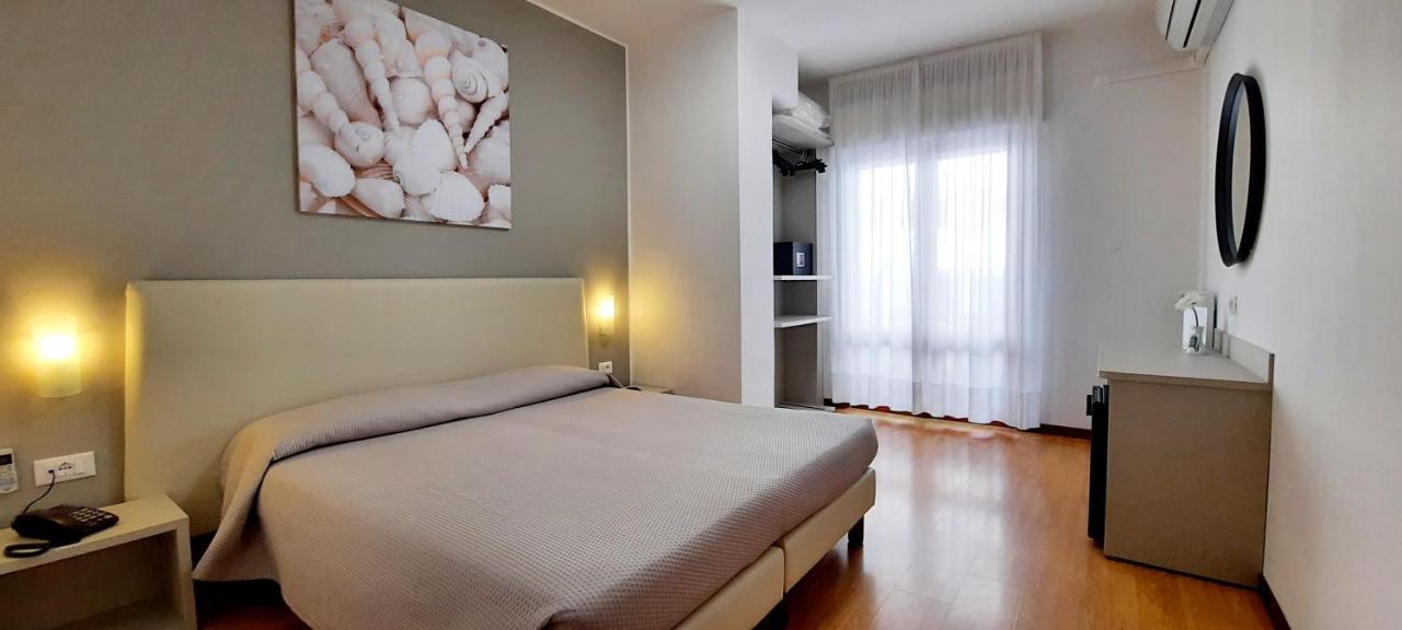 Carol Hotel 3*