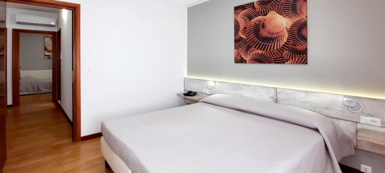 Hotel Carol