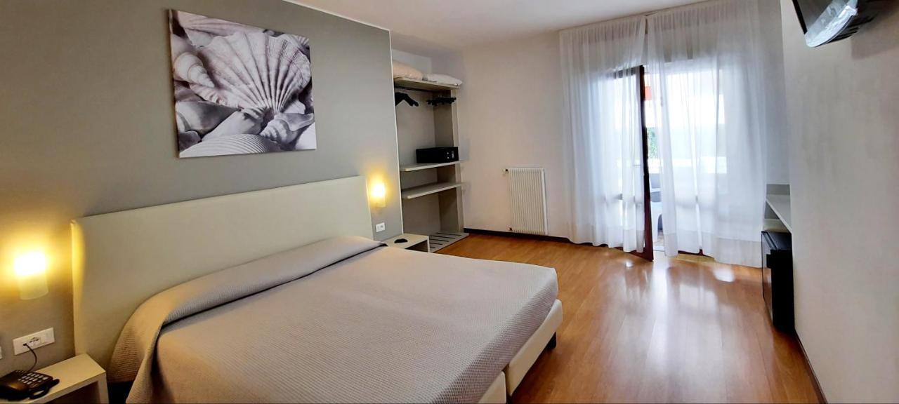 Hotel Carol Grado