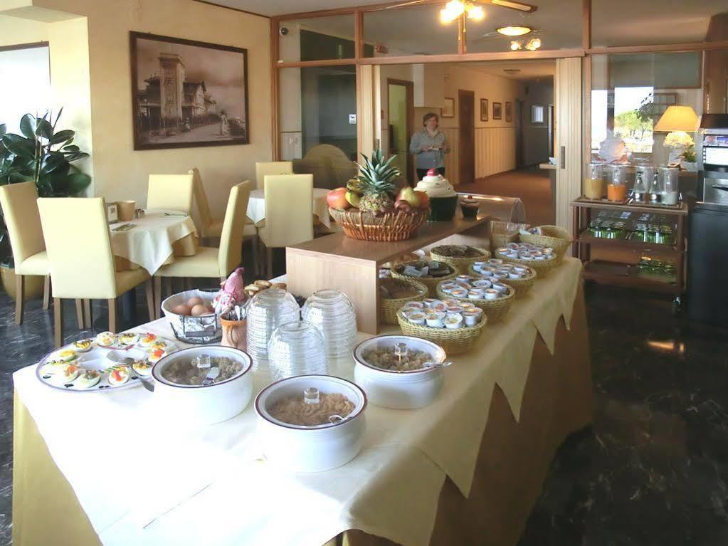 Hotel Carol 3*