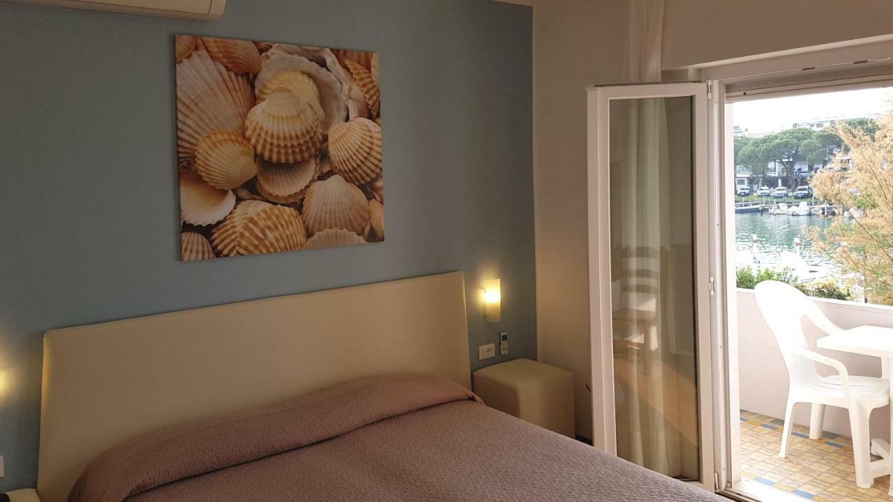 Carol Hotel 3*